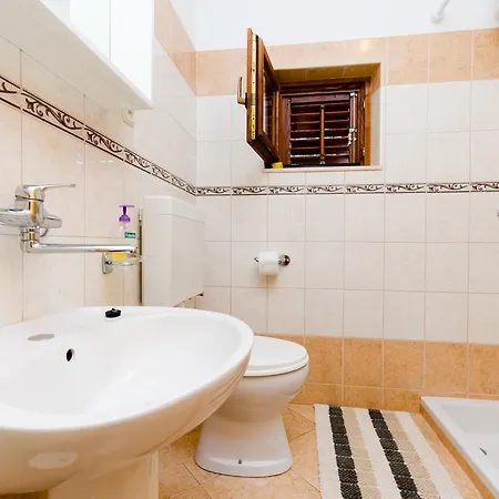 Antun Apartment Hvar Town