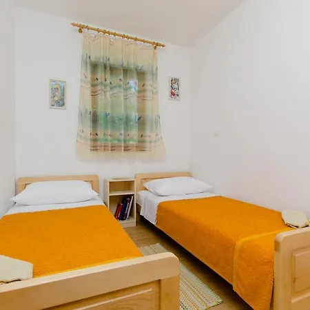 Apartment Antun *